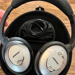 Bose Quiet Comfort 15 Acoustic Noise Cancelling Headphones LIKE NEW